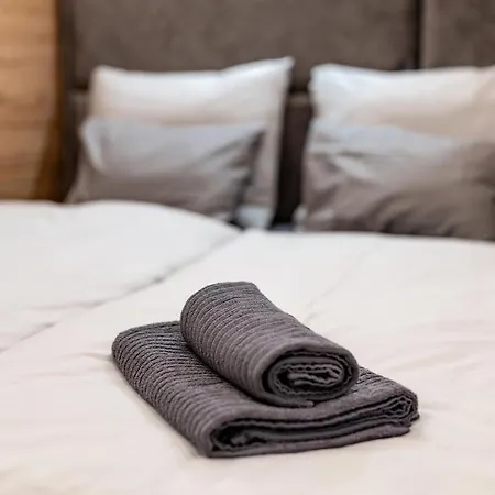 Downtown Luxury By Stlcz With 2 Bathrooms Budapeste