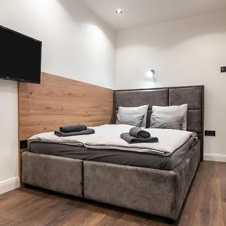 Downtown Luxury By Stlcz With 2 Bathrooms Lägenhet *