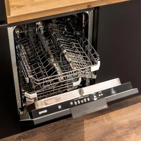 Downtown Luxury By Stlcz With 2 Bathrooms *