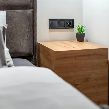 Downtown Luxury By Stlcz With 2 Bathrooms * Budapest