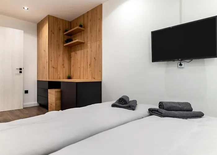 Downtown Luxury By Stlcz With 2 Bathrooms