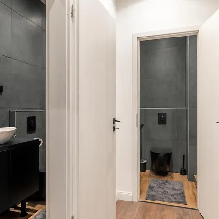 Downtown Luxury By Stlcz With 2 Bathrooms Budapest